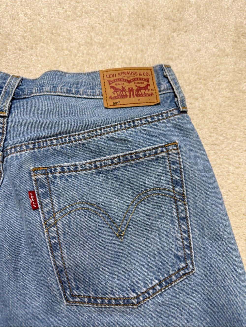 Levi’s 501 Distressed Blue Denim Jean Cutoff Raw Hem Shorts Size 30 10 - Picture 4 of 6